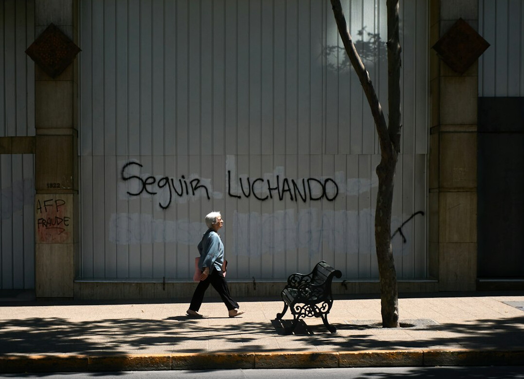chilean city street life